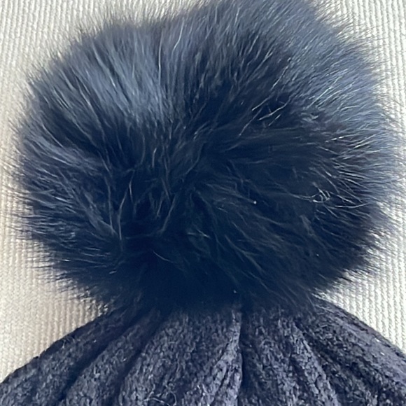 SPECTACULAR CUSTOM "REAL FUR" POM TOQUE - Picture 4 of 5
